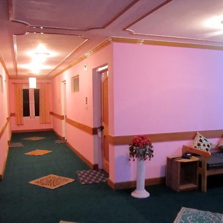 Royal Star Inn Srinagar  Ngoại thất bức ảnh