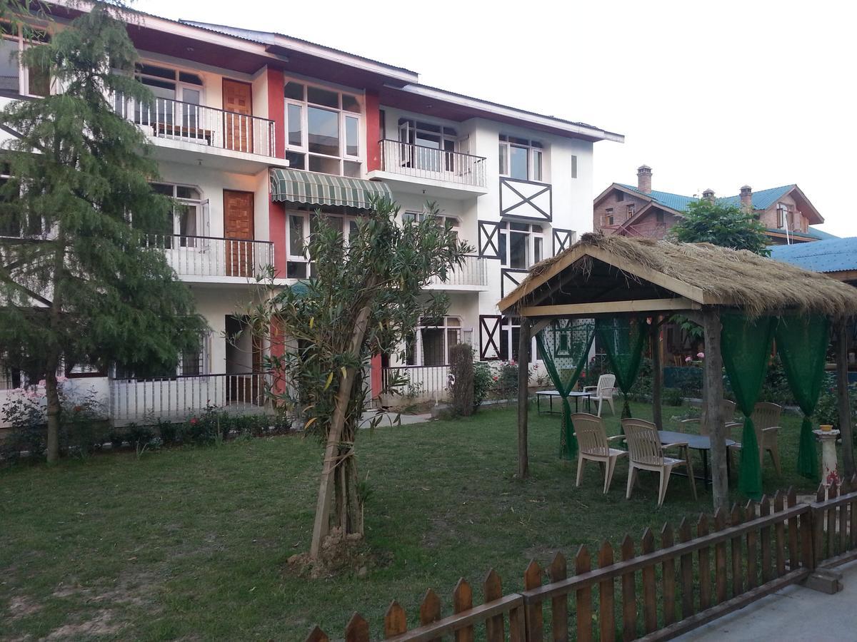 Royal Star Inn Srinagar  Ngoại thất bức ảnh