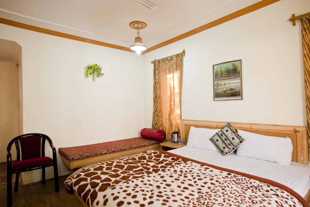 Royal Star Inn Srinagar  Ngoại thất bức ảnh