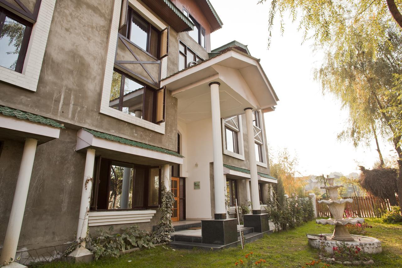 Royal Star Inn Srinagar  Ngoại thất bức ảnh